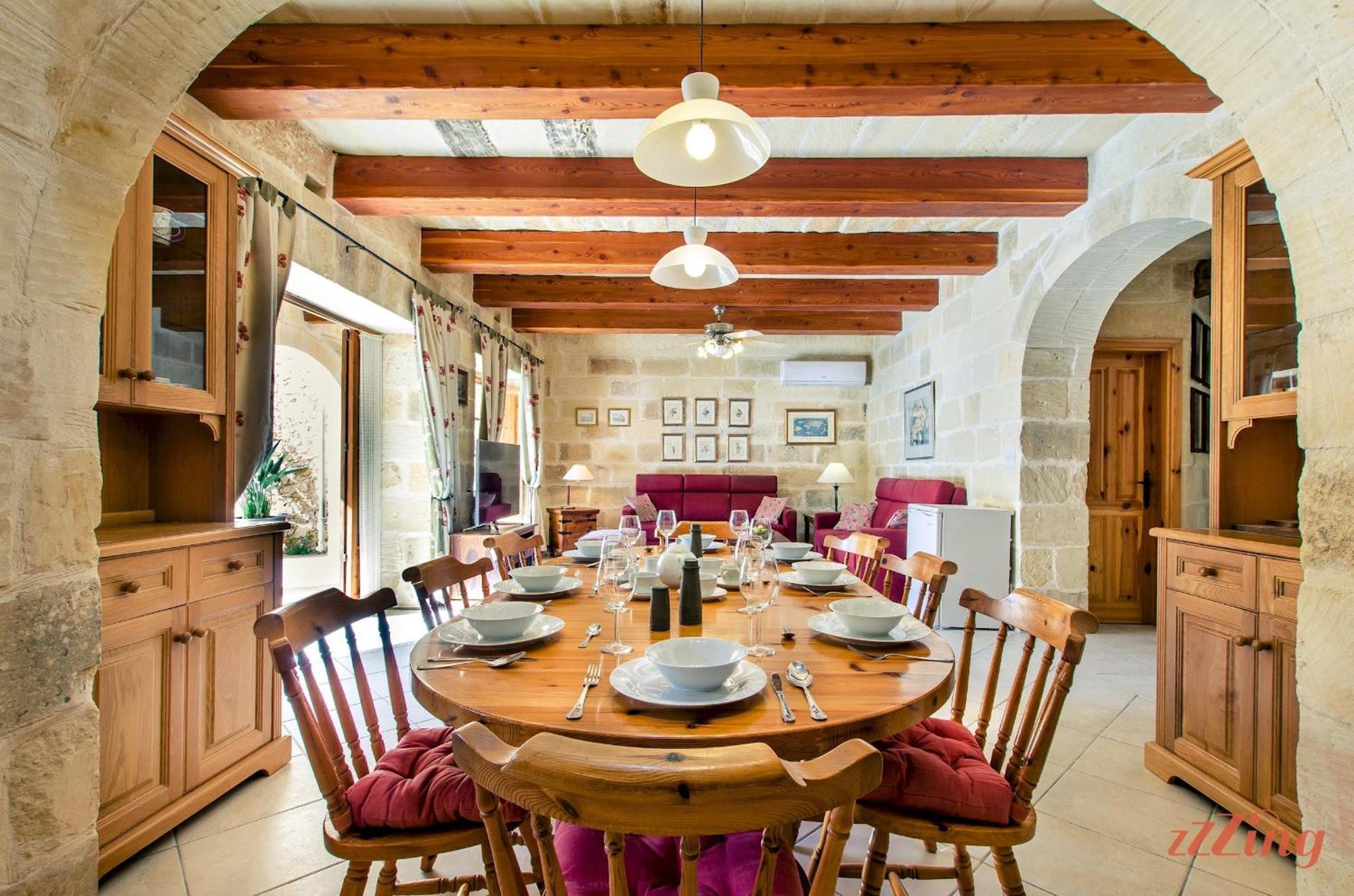 Grand Gozo With Games & Pool Villa *
