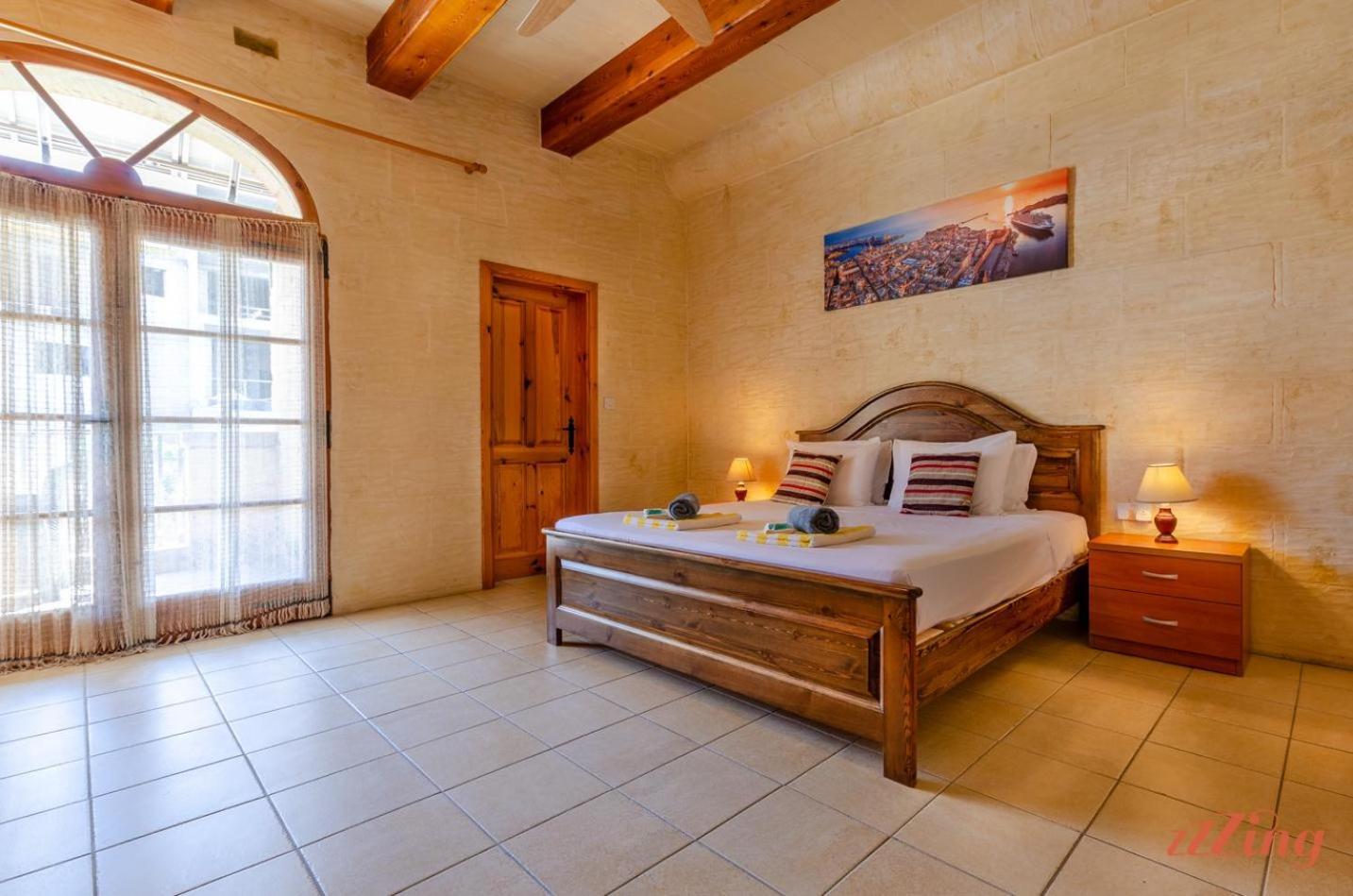 Villa Grand Gozo With Games & Pool Sannat