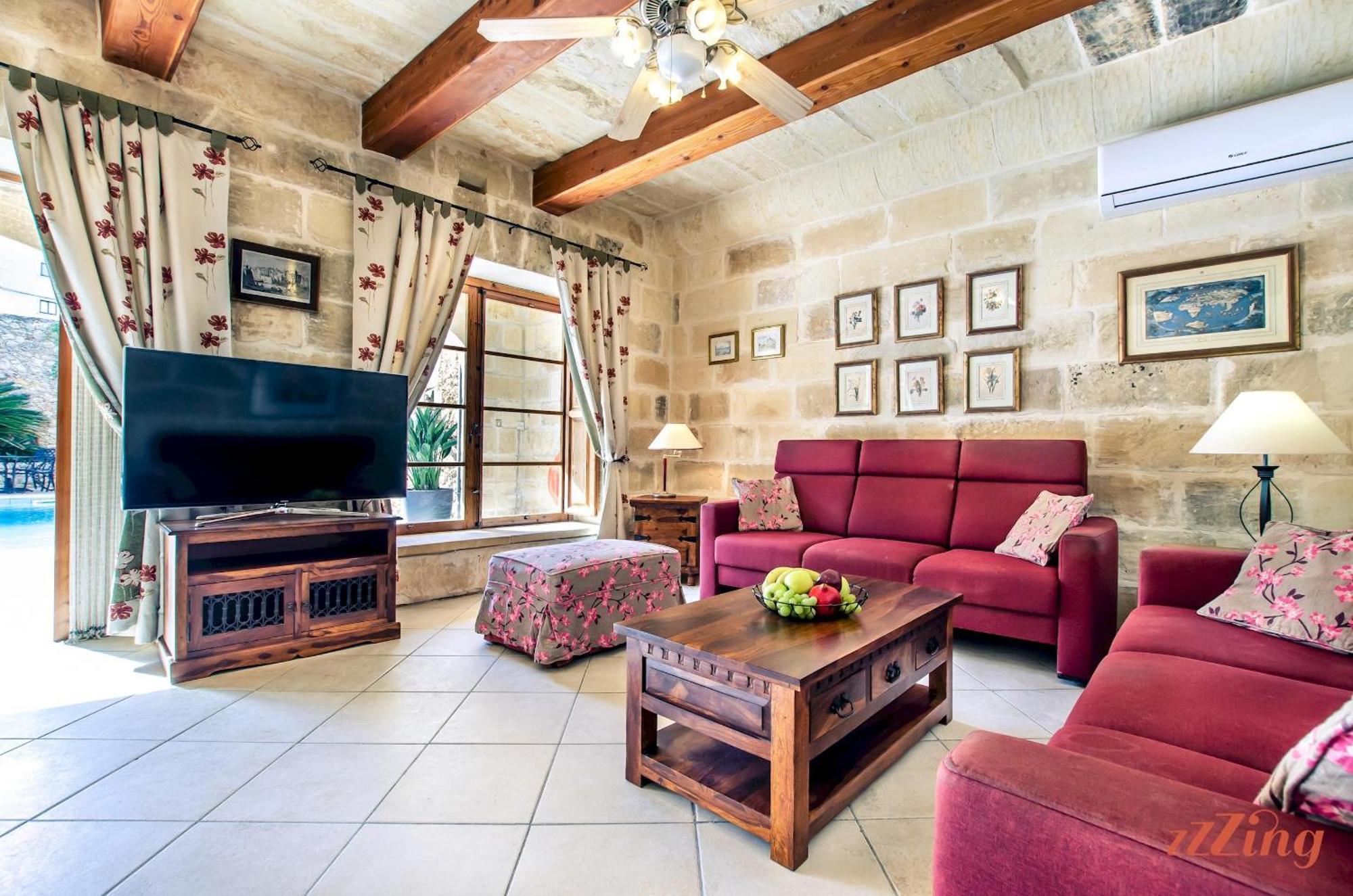 Villa Grand Gozo With Games & Pool Sannat